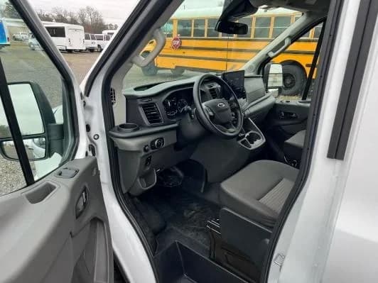 2022 Ford Transit Passenger Van - Image 5
