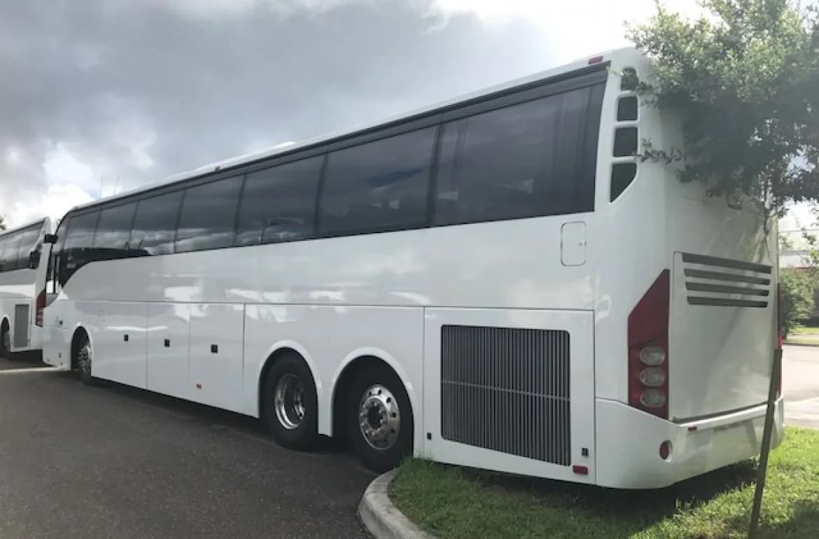 2013 Volvo 9700 ADA Coach Bus - Image 4