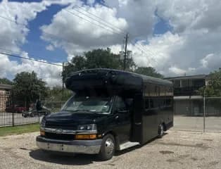 2013 Chevrolet Express bus