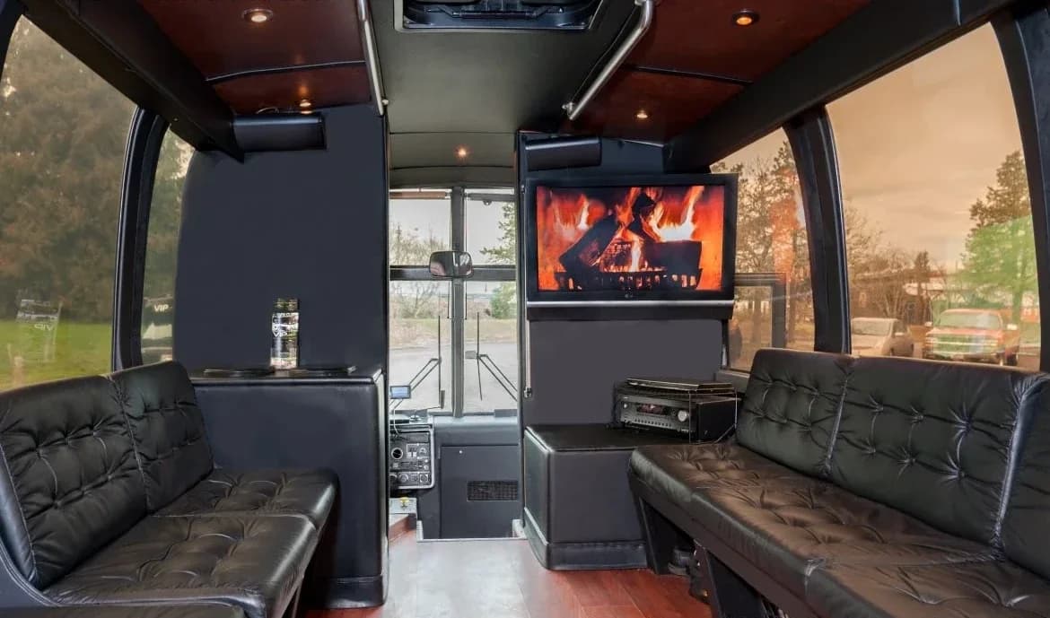 1987 Prevost Limo Bus - Image 7
