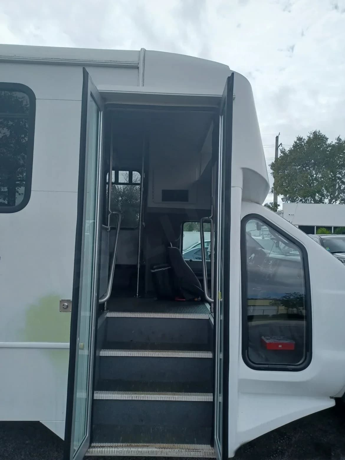 F550 #15974 - Image 3