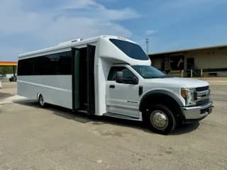 2017 Ford F550 bus