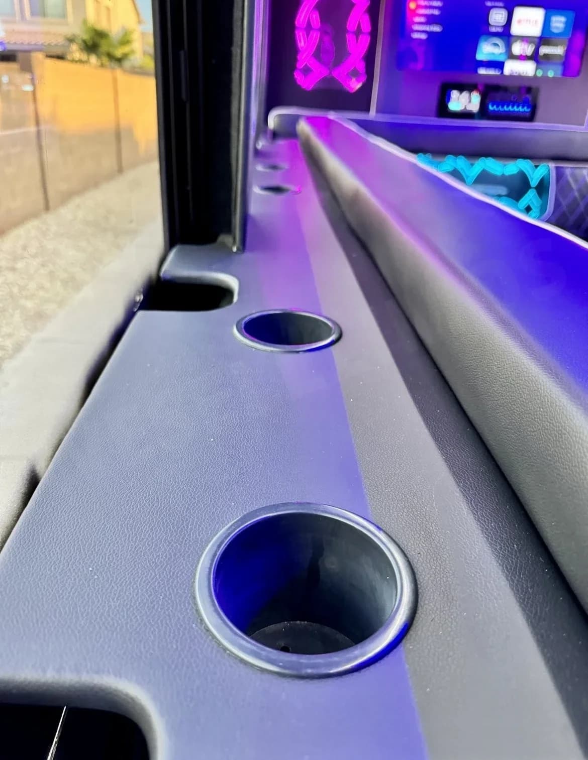 2016 Ford E450 Limo Bus - Image 12