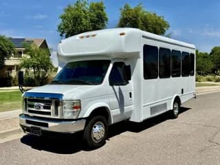 2016 Ford E450 bus