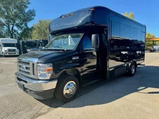 2023 Ford E450 bus