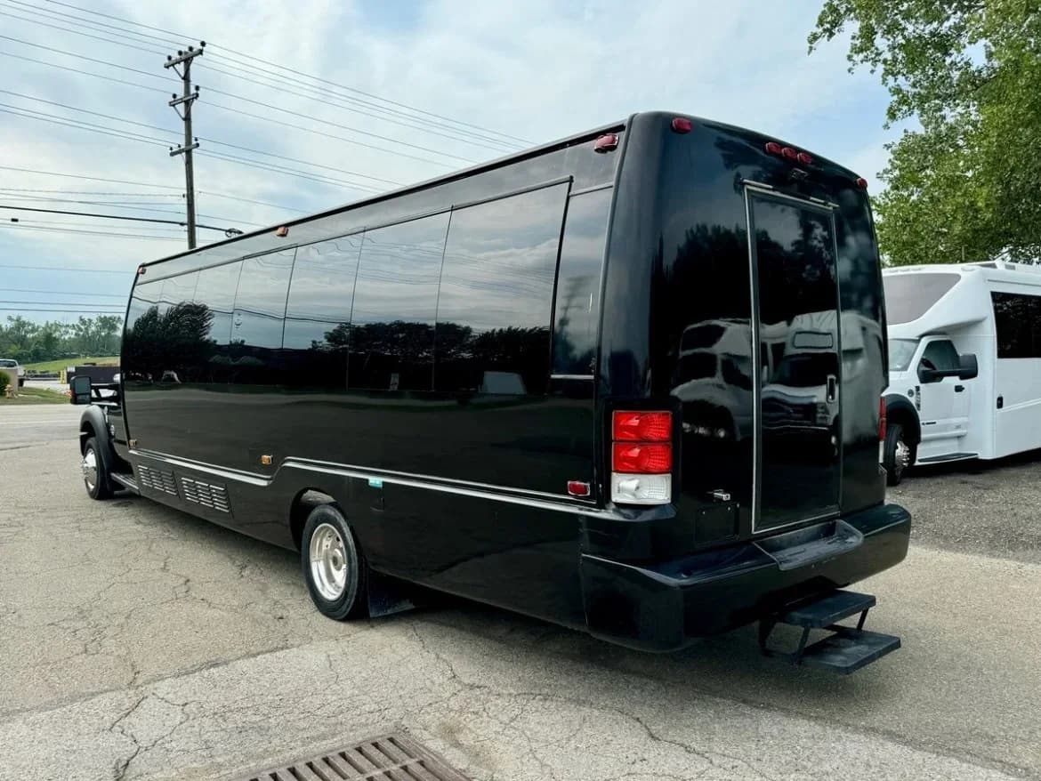 2014 Ford F550 Party Bus - Image 3