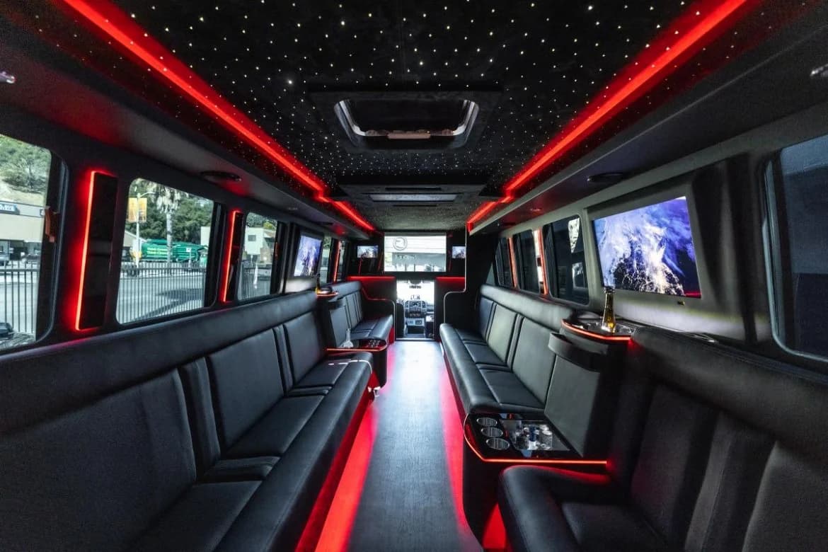 2020 Ford F550 Gretch Limo Bus - Image 5