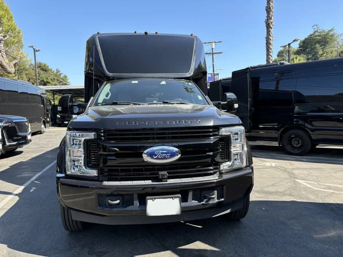 2020 Ford F550 Gretch Limo Bus - Image 2