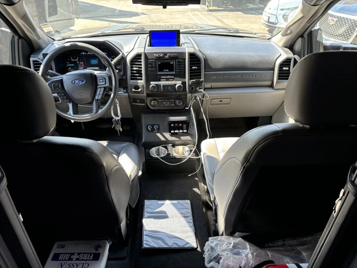 2020 Ford F550 Gretch Limo Bus - Image 6