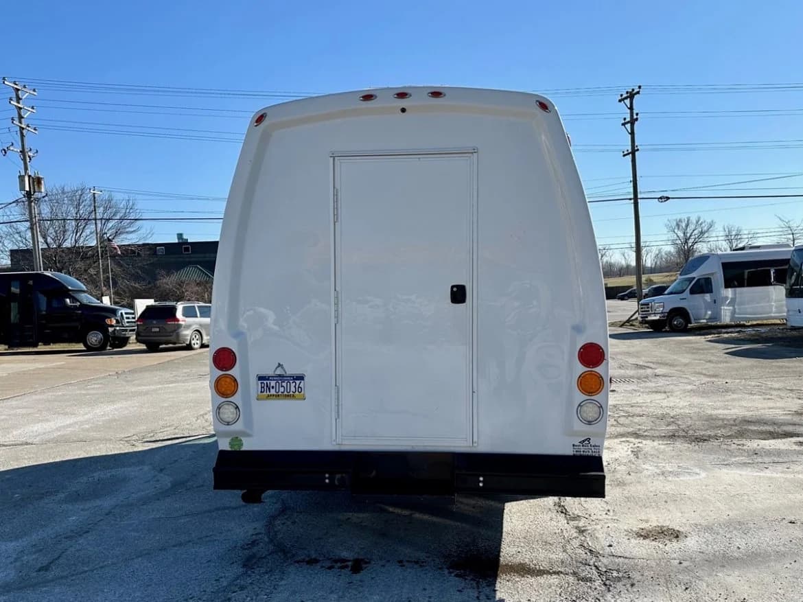 2018 Ford E350 Limo Bus - Image 6