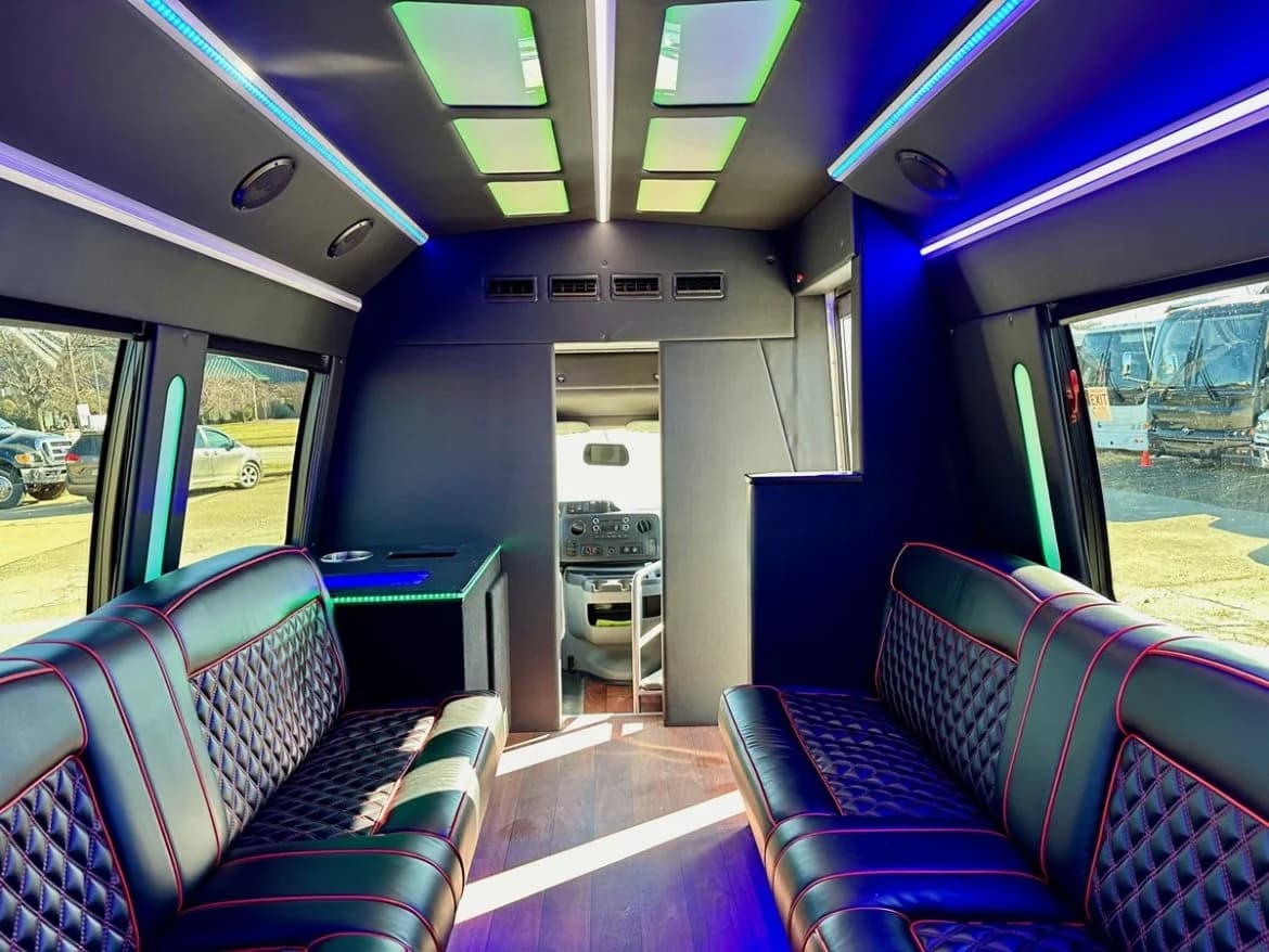 2017 Ford E350 Limo Bus - Image 11