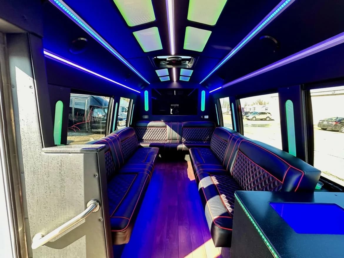 2017 Ford E350 Limo Bus - Image 7