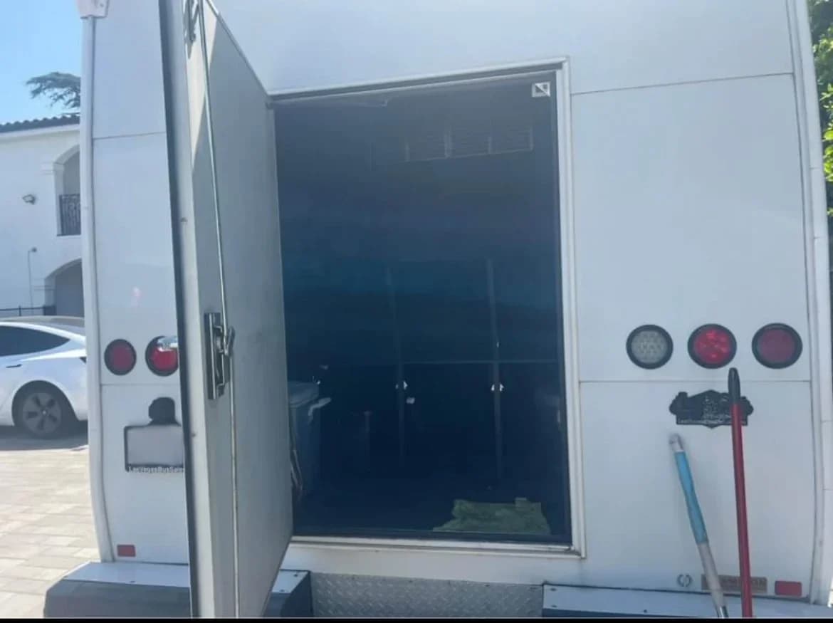 2014 Freightliner M2 Limo Bus - Image 6