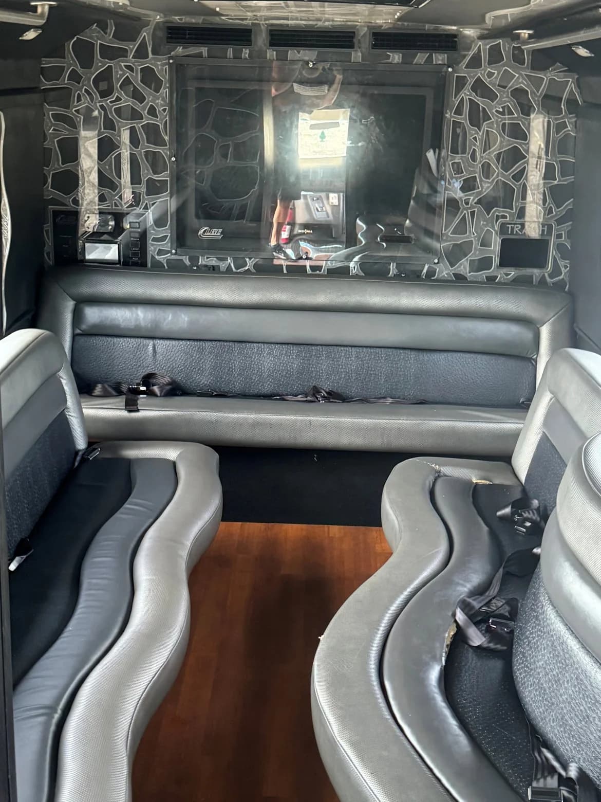 2012 Ford Glaval Limo Bus - Image 5