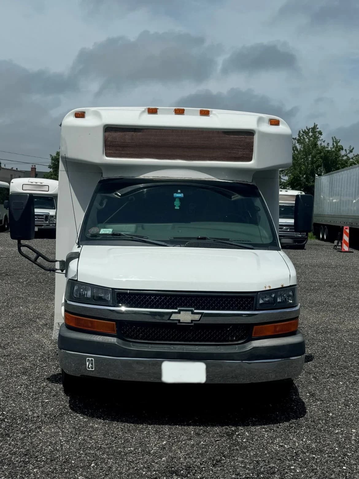 2012 Ford Glaval Limo Bus - Image 3