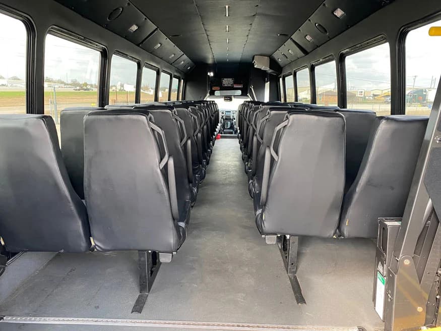 2017 Ford F650 Starcraft XLT Mid Size Bus - Image 5