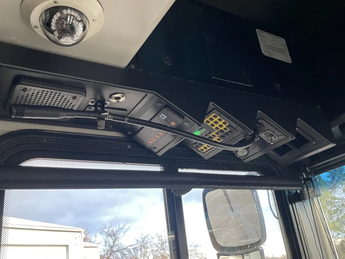 2010 Gillig Low Floor ADA - Image 17