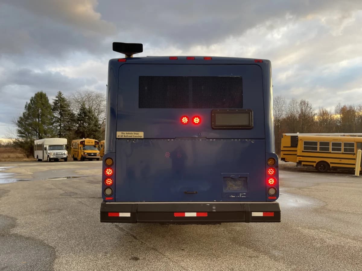2010 Gillig Low Floor ADA - Image 5
