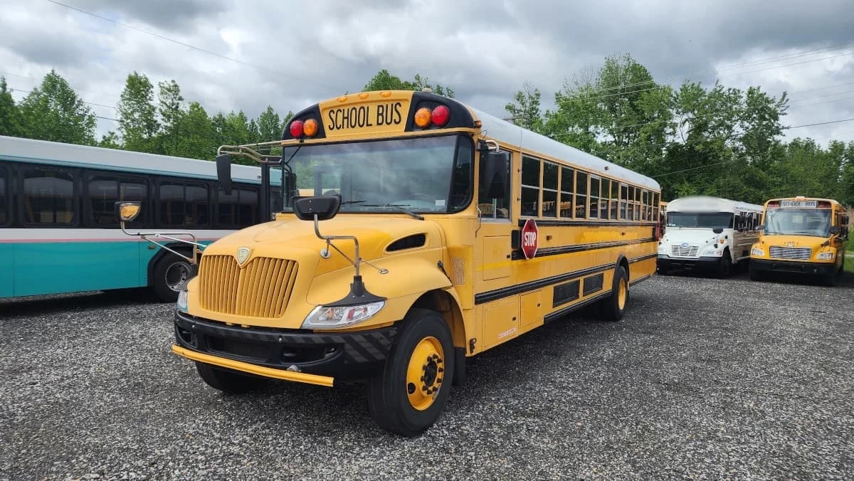 2014 International CE A/C School Bus - Image 18