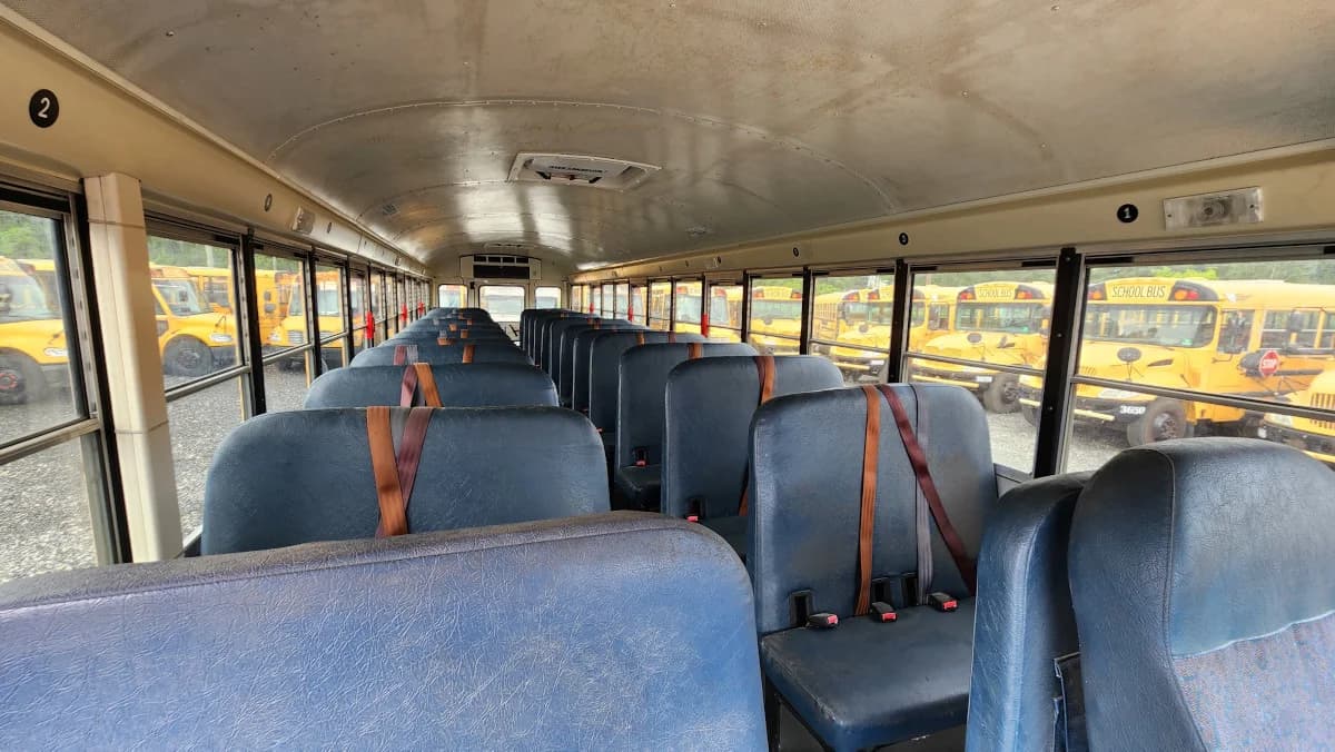 2014 International CE A/C School Bus - Image 10