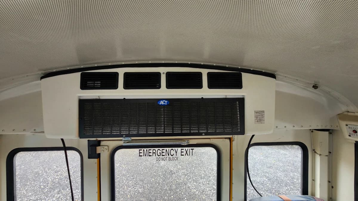2014 International CE A/C School Bus - Image 14