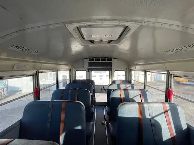 2015 International CE A/C School Bus	 - Image 2