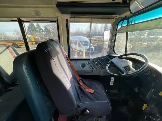 2015 International CE A/C School Bus	 - Image 10