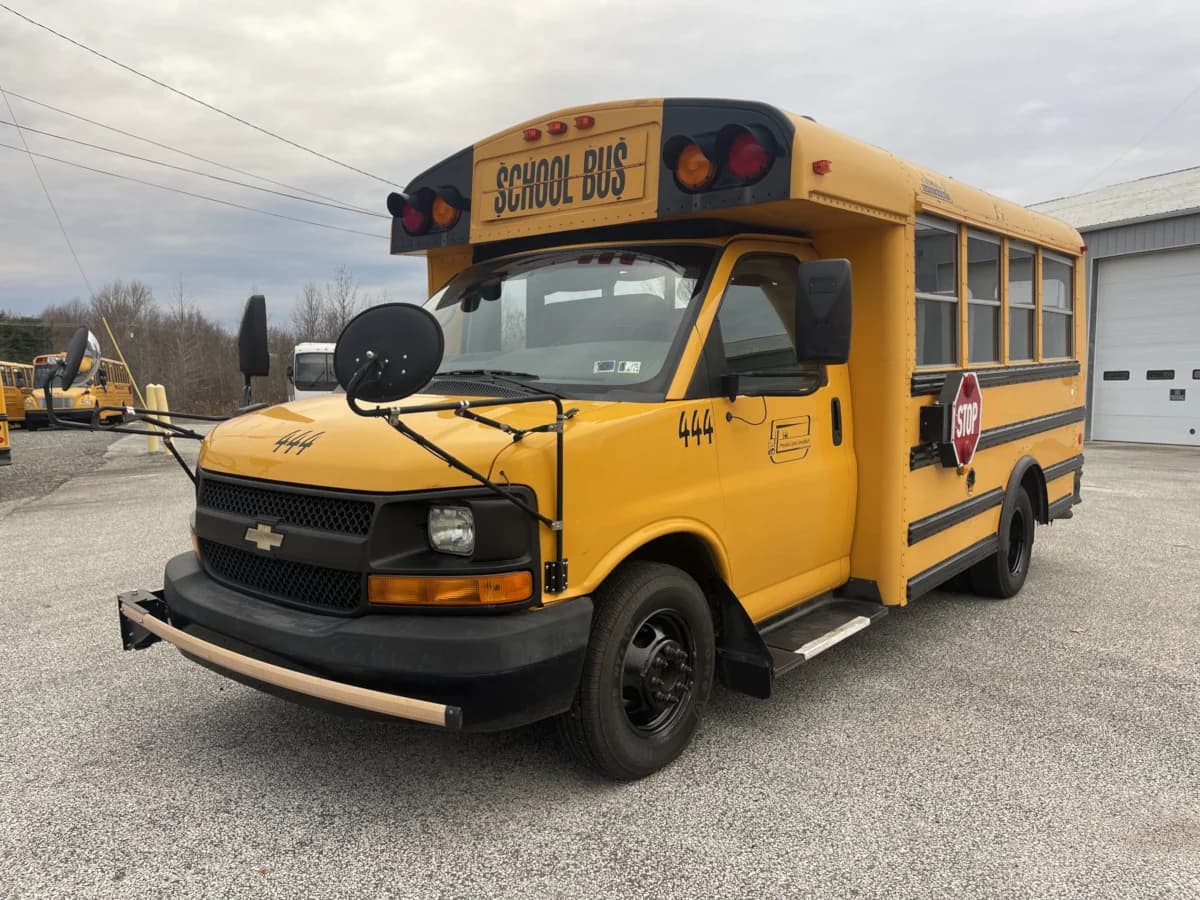 2014 Chevrolet 3500 Thomas Mini School Bus - Image 2
