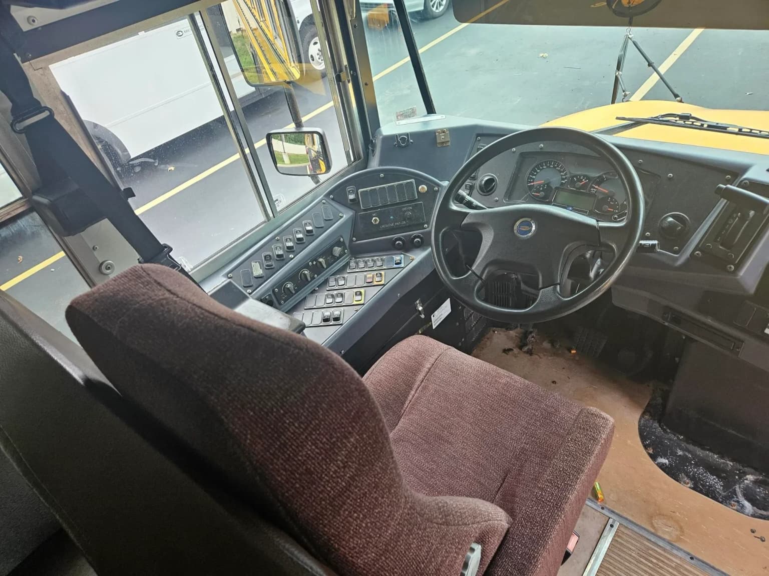 2015 Blue Bird Vision School Bus - Image 6