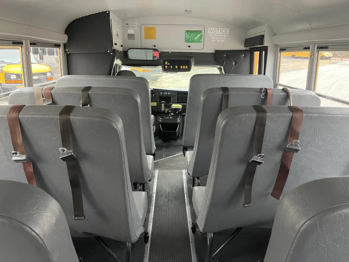 2013 Chevrolet 3500 Thomas Mini School Bus - Image 10