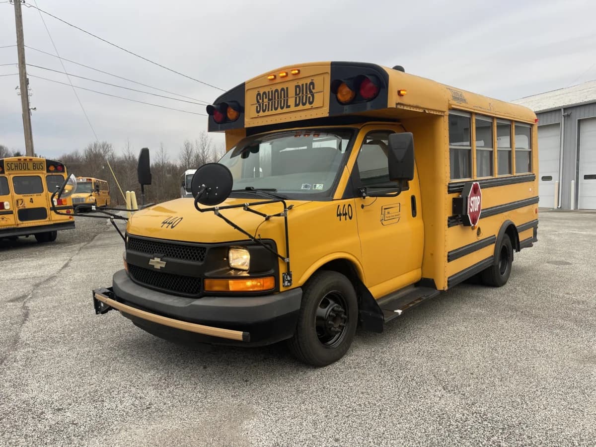 2013 Chevrolet 3500 Thomas Mini School Bus - Image 13