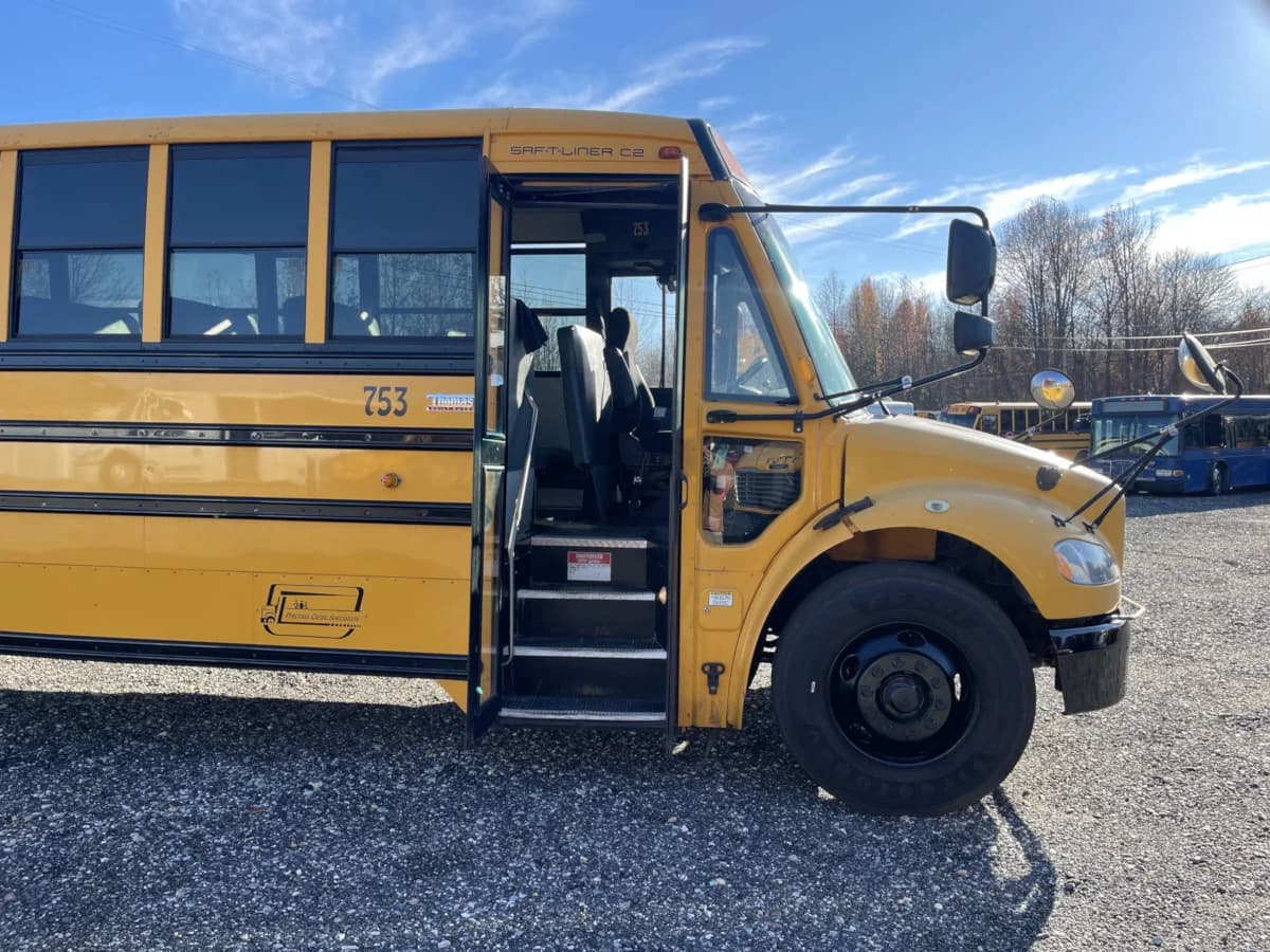 2014 Freightliner Thomas Saf-T-Liner C2 School Bus - Image 7