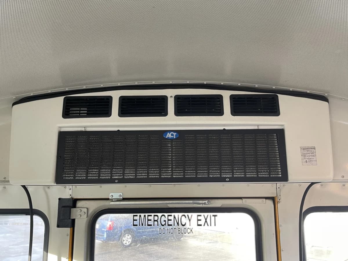 2015 International CE AC School Bus - Image 2