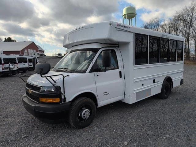 2025 Chevrolet Collins Magellan Non CDL Activity Bus - Image 2