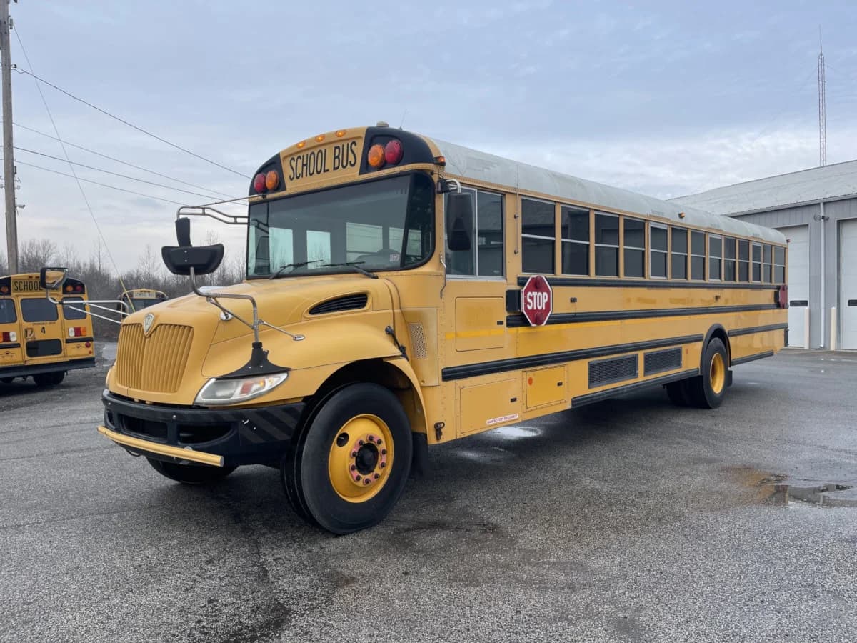 2015 International CE AC School Bus - Image 3