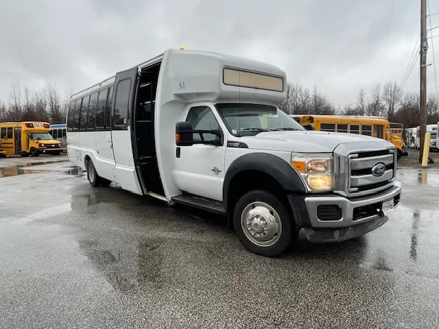 2013 Ford F550 El Dorado Krystal K33 Shuttle Bus - Image 2