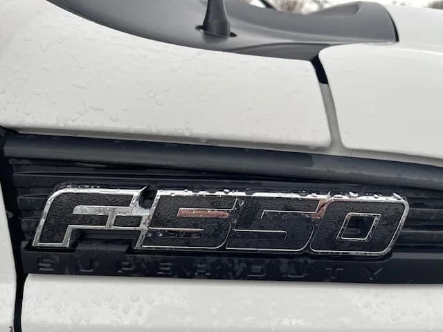 2013 Ford F550 El Dorado Krystal K33 Shuttle Bus - Image 3