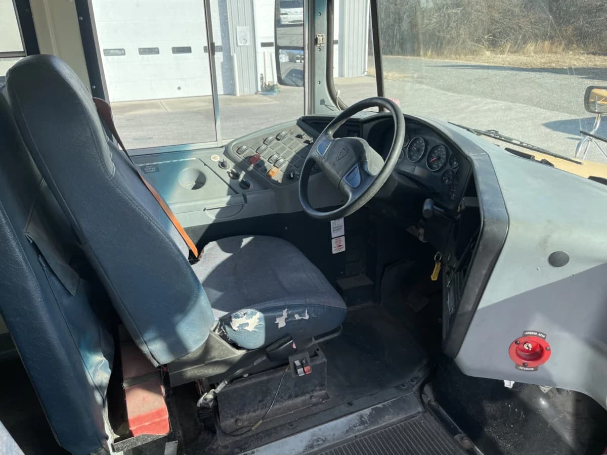2015 International CE AC School Bus - Image 11