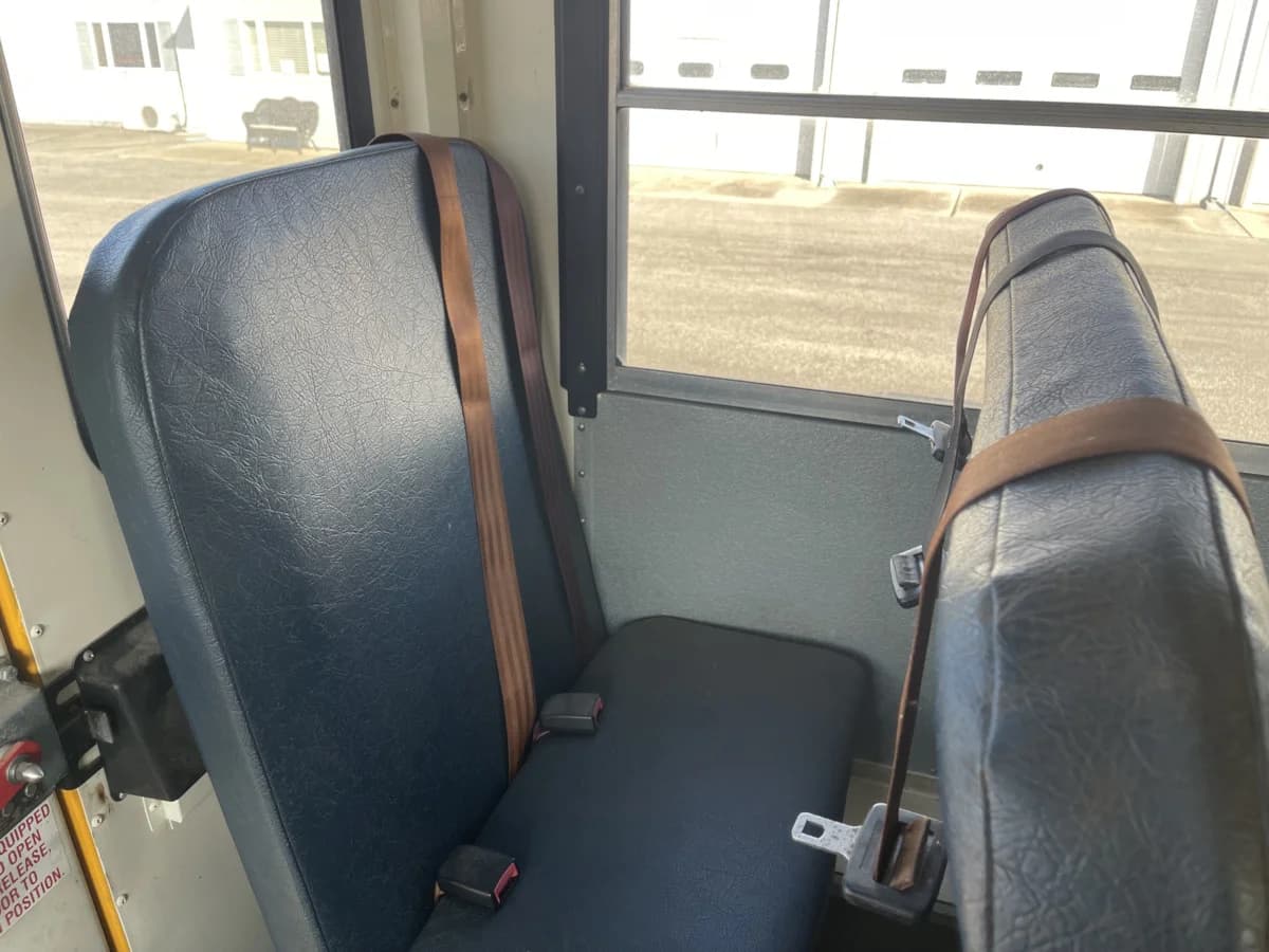 2015 International CE AC School Bus - Image 14