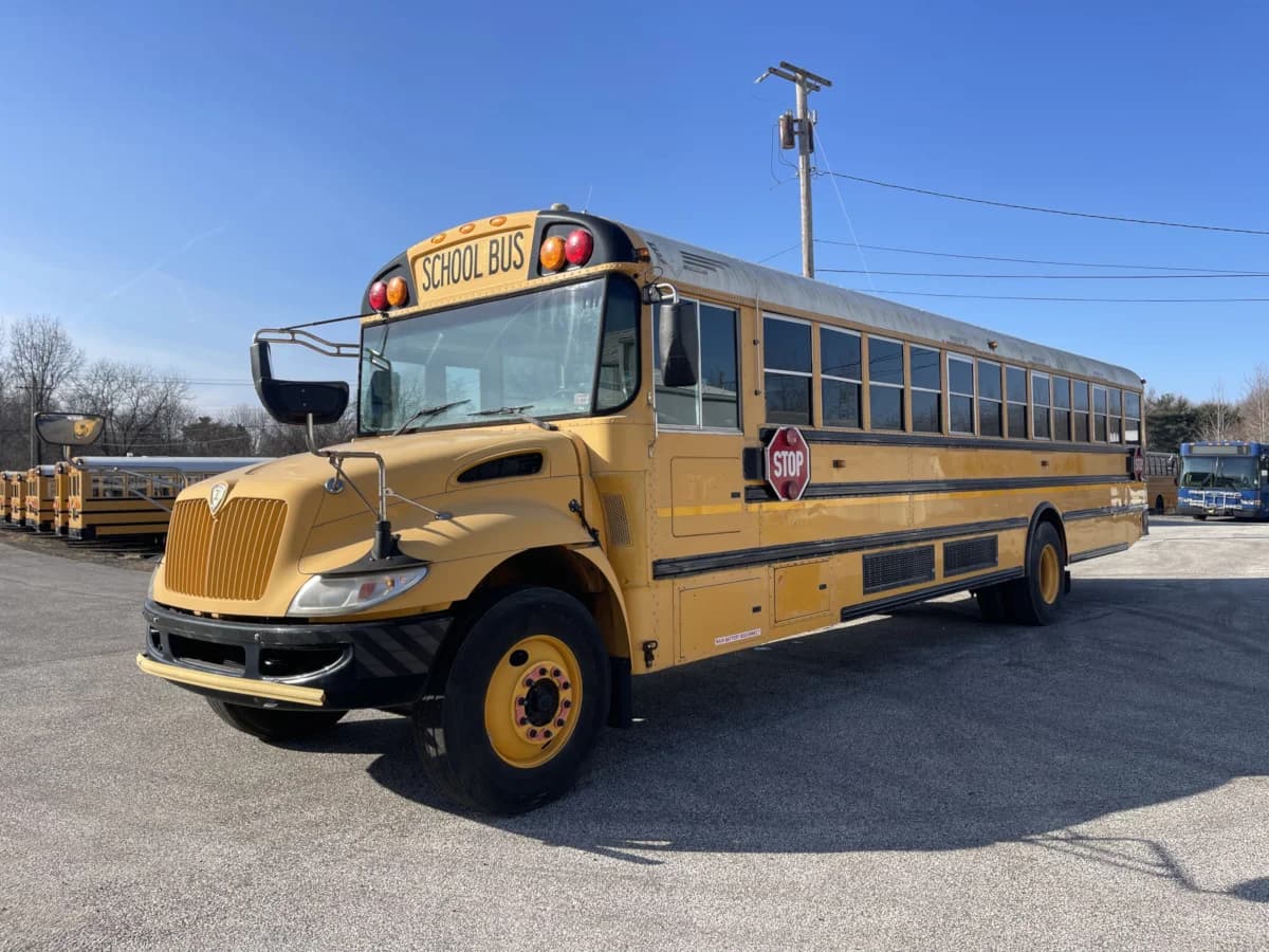 2015 International CE AC School Bus - Image 3