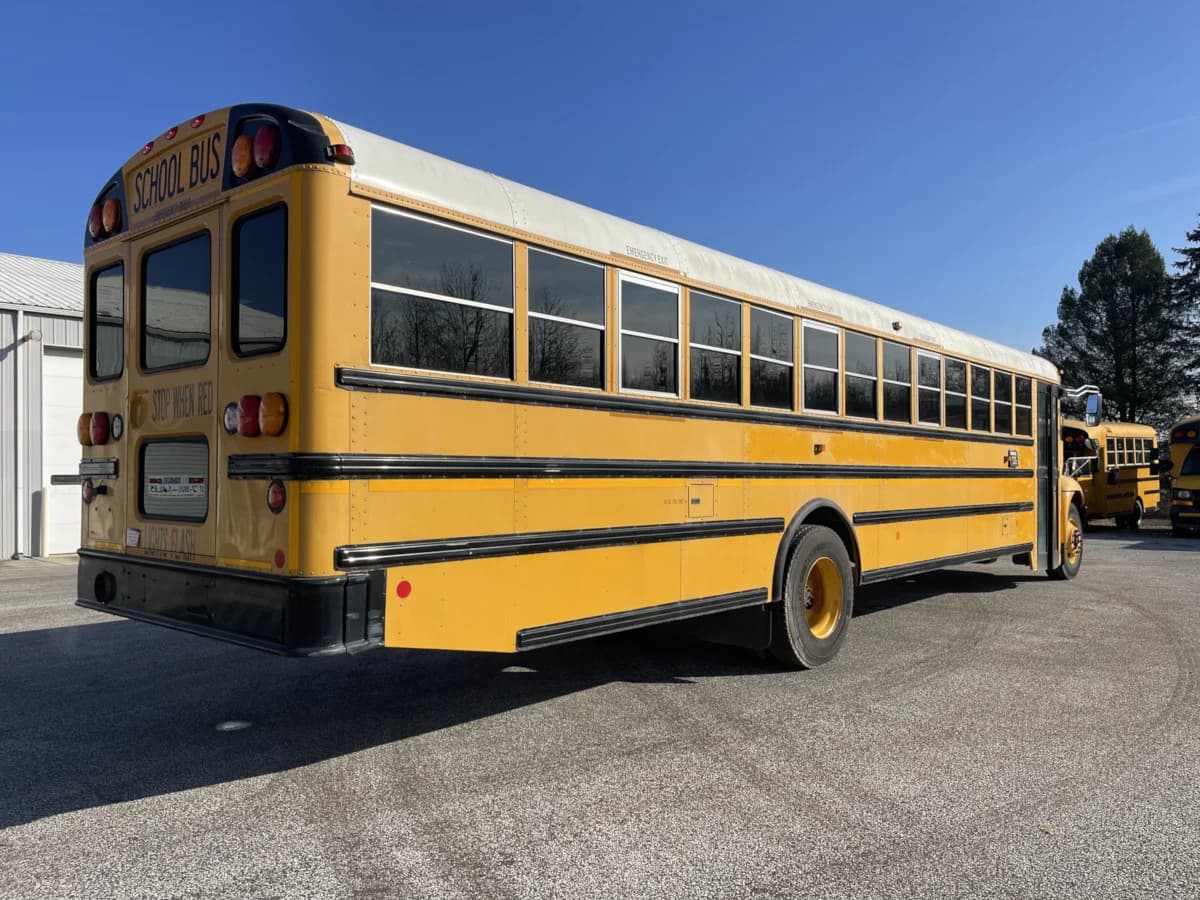 2015 International CE AC School Bus - Image 8