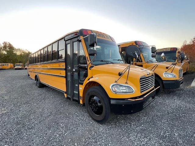 10 Bus Package Deal - Image 29