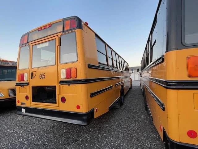 10 Bus Package Deal - Image 21
