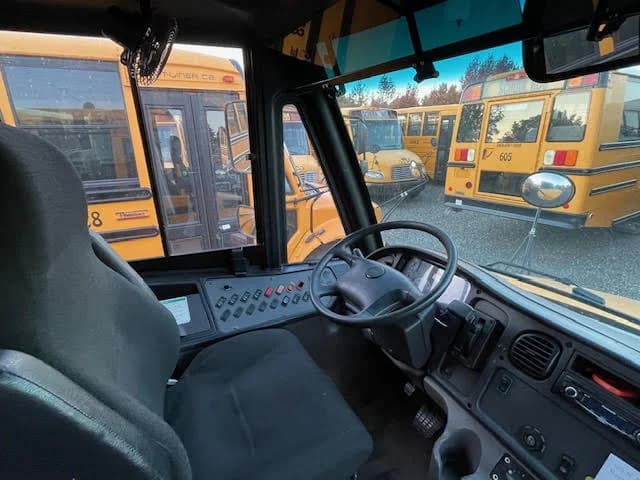 10 Bus Package Deal - Image 34