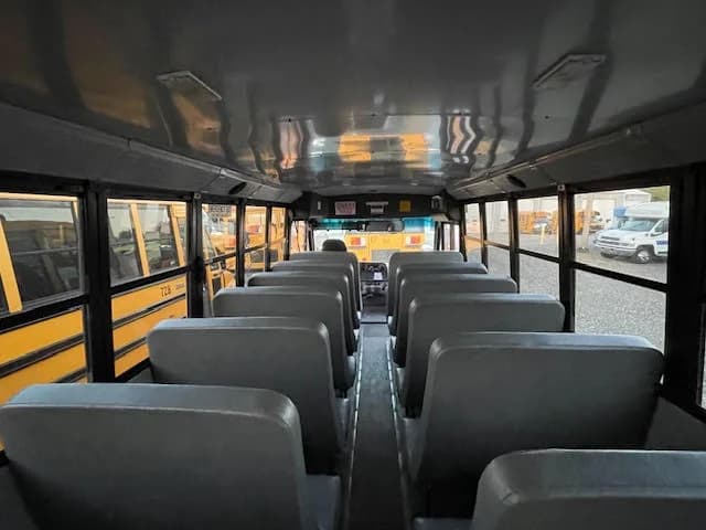 10 Bus Package Deal - Image 36
