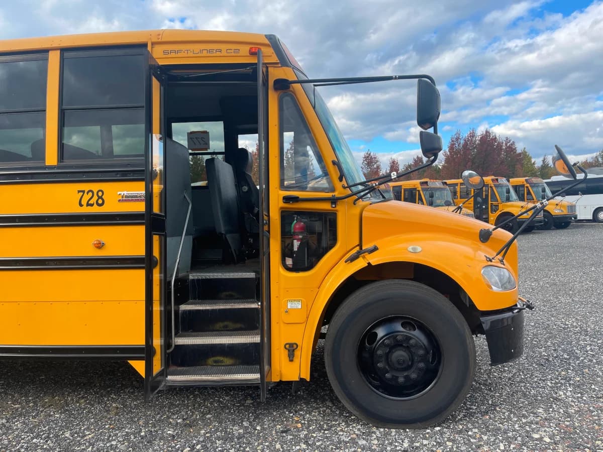 10 Bus Package Deal - Image 28