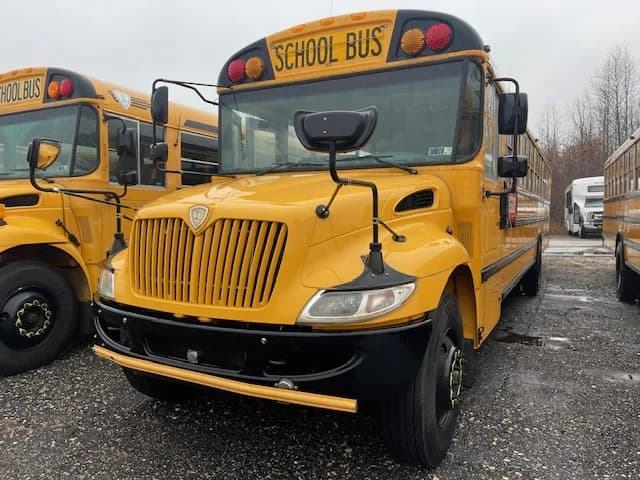 2015 International CE School Bus - Image 2