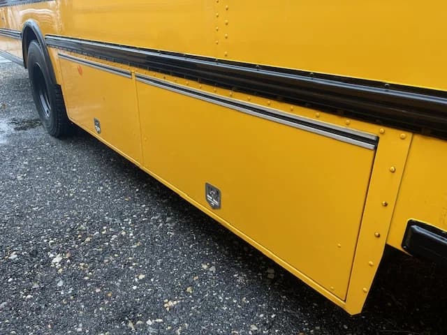 2015 International CE School Bus - Image 4