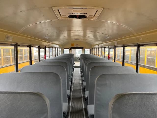 2015 International CE School Bus - Image 5