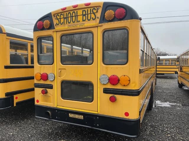 2015 International CE School Bus - Image 4